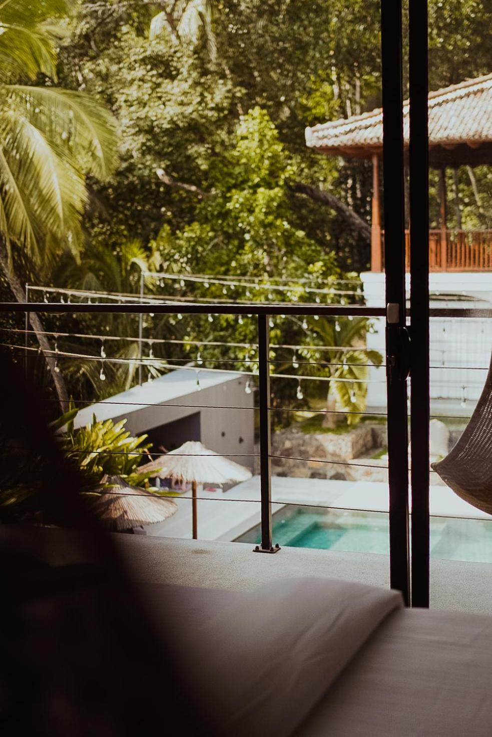 The Salty Pelican Yoga & Surf Retreat Диквелла Экстерьер фото